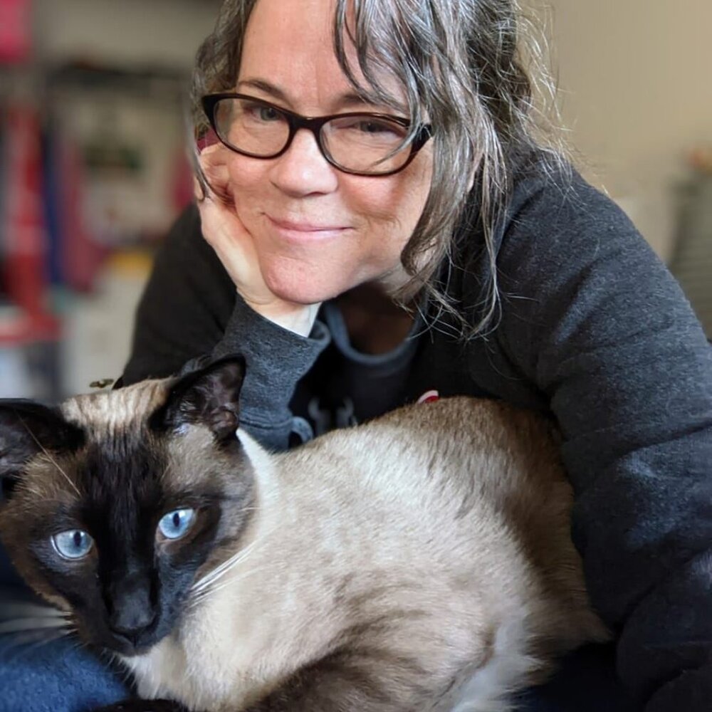 Meet your Posher, Lori